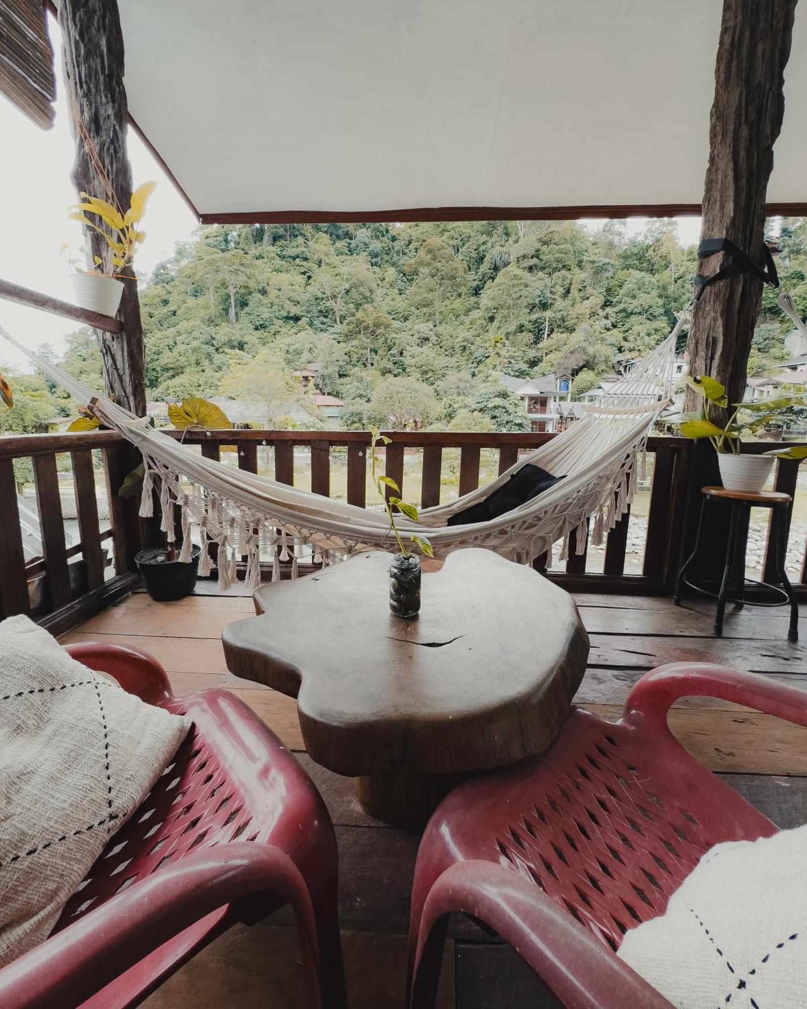 Hotel Charlys Little House à Bukit Lawang Extérieur photo