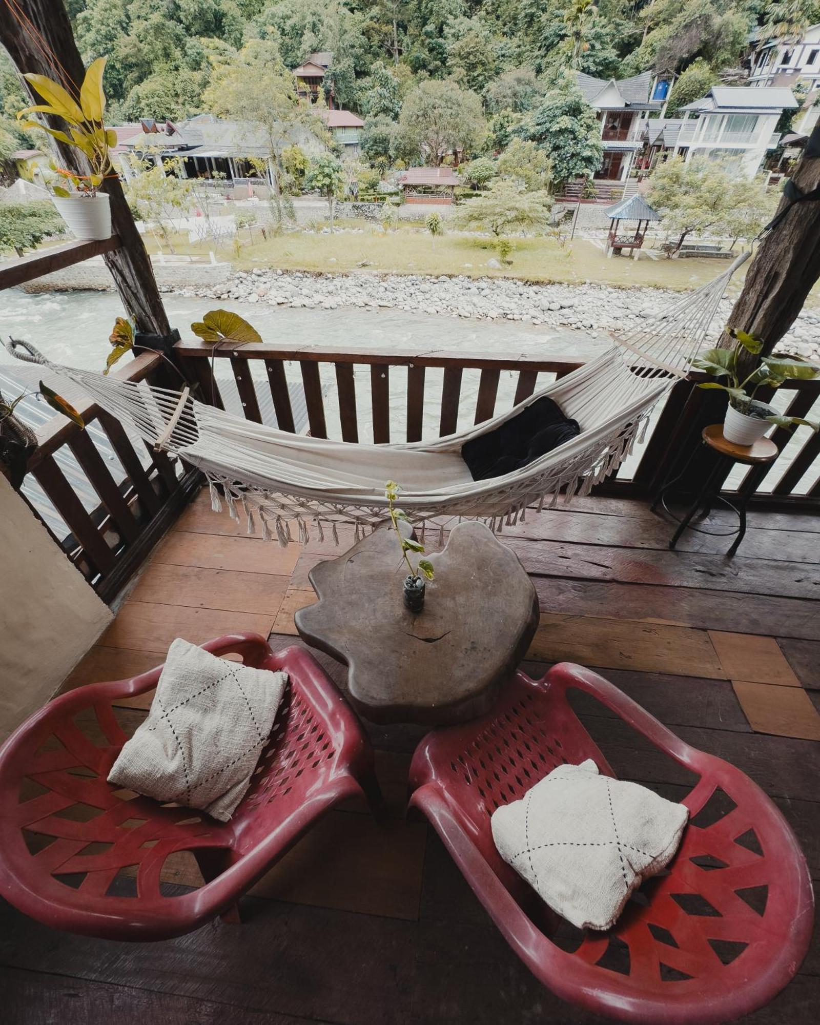 Hotel Charlys Little House à Bukit Lawang Extérieur photo
